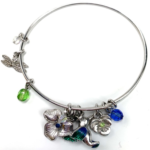 Private Label Jewelry - Tropical Floral Charm Silver Bangle